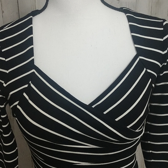 WHBM Black and White Stripes Form Fitting … - Picture 4 of 8